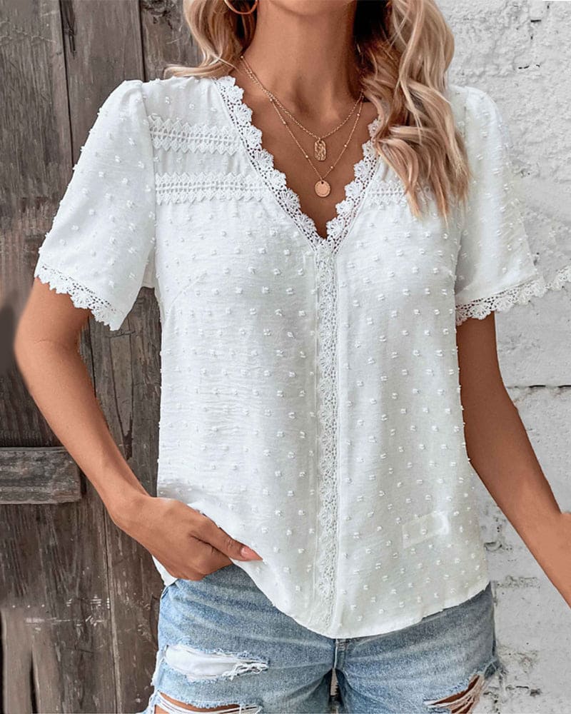 Elegante kanten blouse met V-hals en korte mouwen