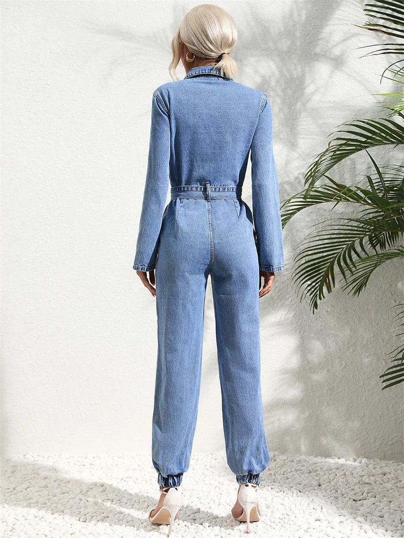 Clara – Dames Denim Jumpsuit – Verstelbare Halter en Chique Tailleband