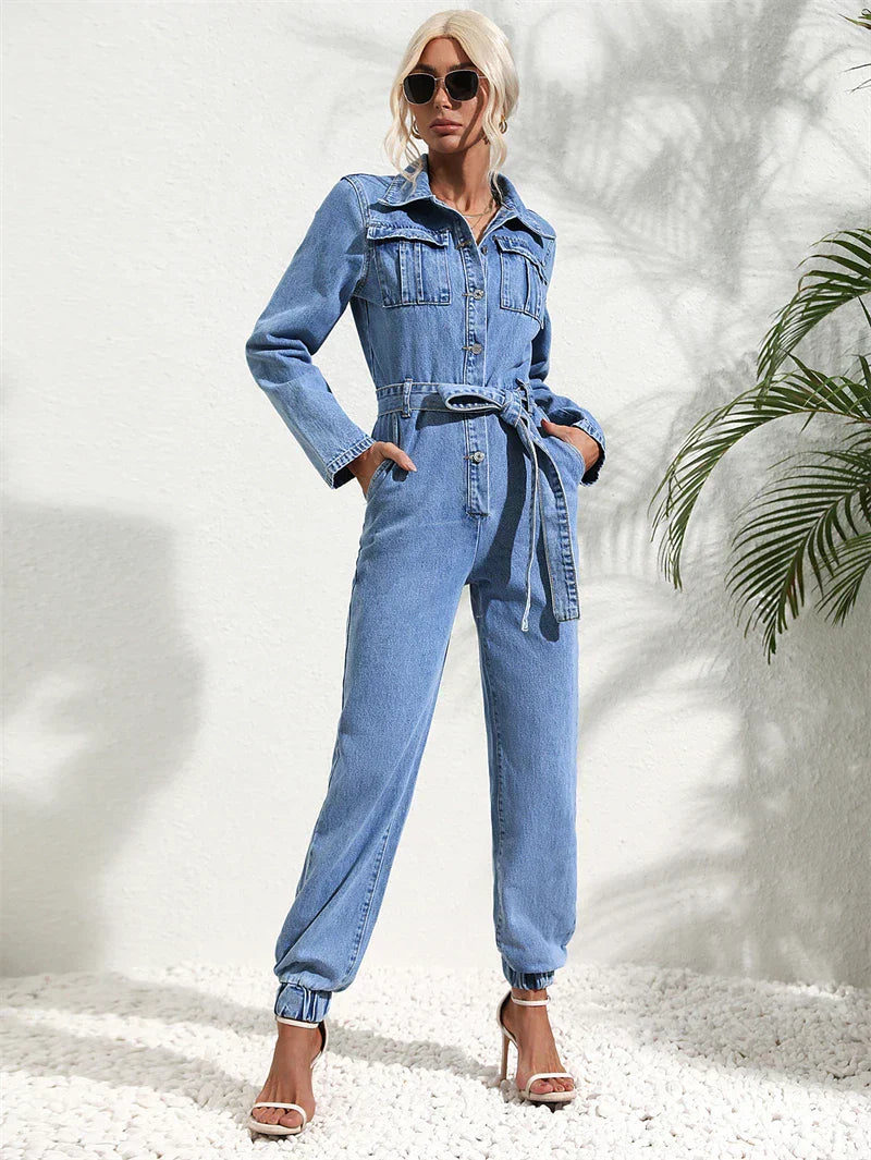 Clara – Dames Denim Jumpsuit – Verstelbare Halter en Chique Tailleband