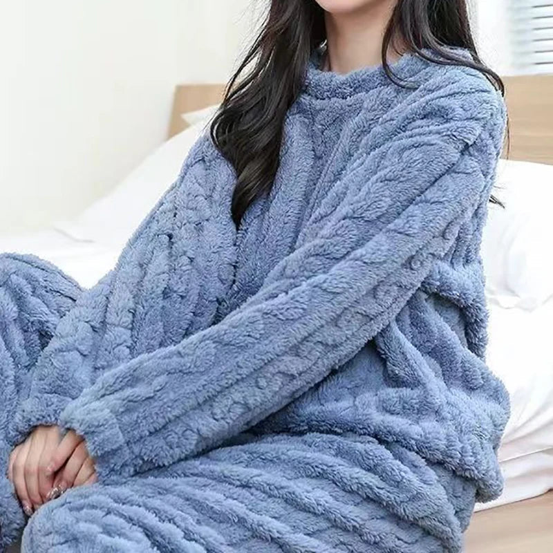 HELIAR Velvet Fleece Pajama Set | Luxe en Comfort voor Koude Nachten