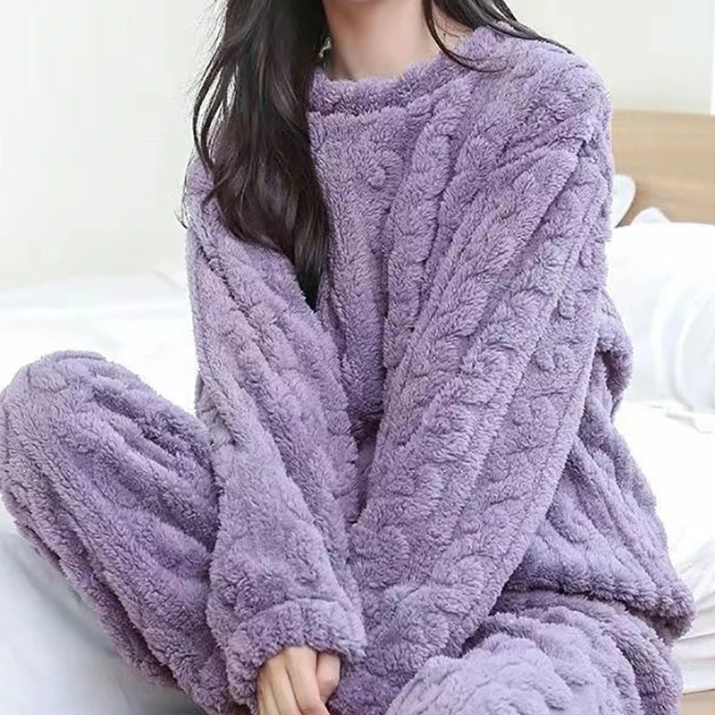 HELIAR Velvet Fleece Pajama Set | Luxe en Comfort voor Koude Nachten