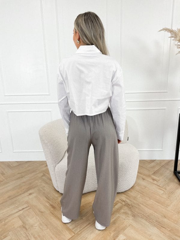 Zayala Crop Blouse – Minimalistisch, Stijlvol & Veelzijdig
