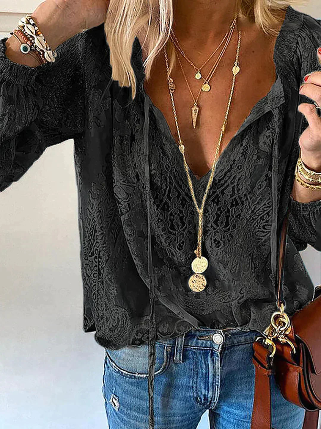 Blouse Unique avec Détails en Dentelle – Élégante & Facile à Assortir
