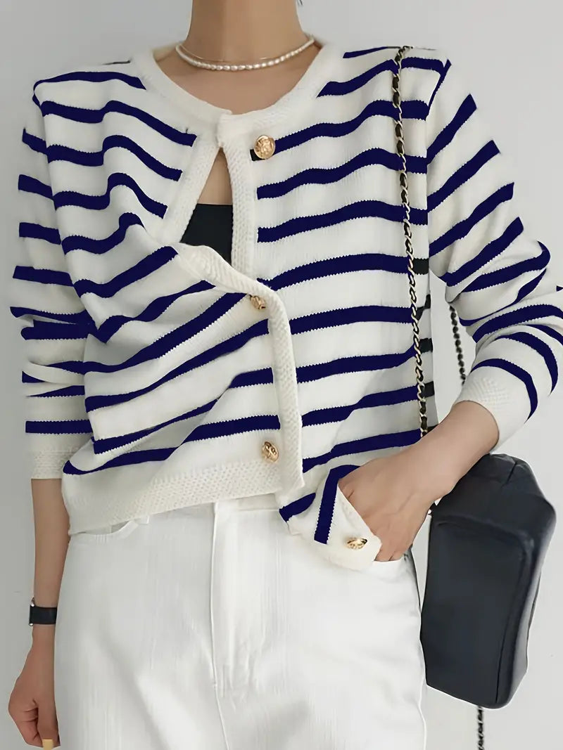 Mara - Chic gestreepte gebreide trui met knoopdetails