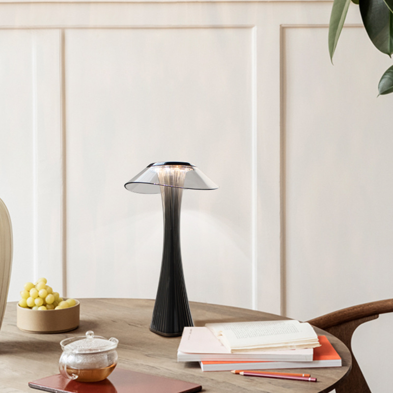 Lampe de table Luxura LED cristal - Design unique et élégant pour un éclairage stylé