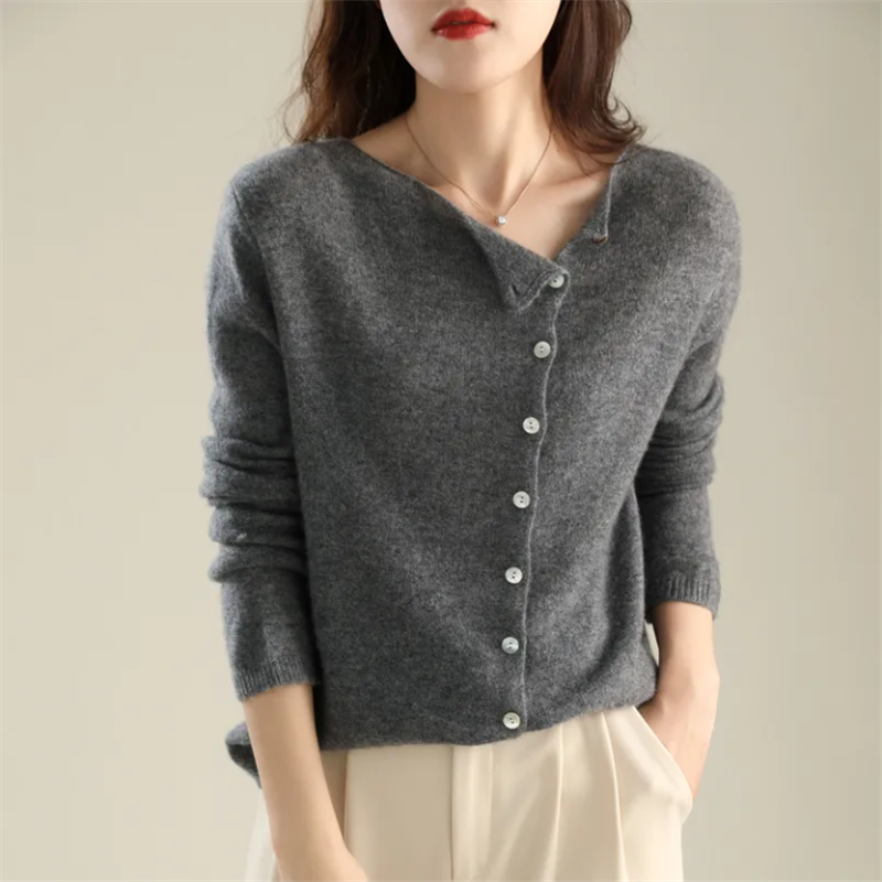 Luna Women's Casual Sweater | Suave y Versátil 1