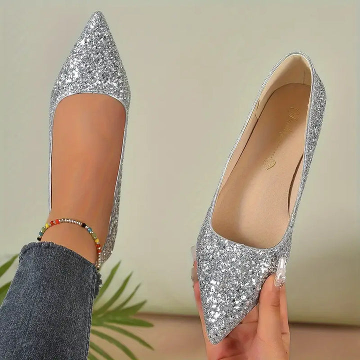 Quenna Schoenen | Sprankelende Glitter Lage Hak Schoenen voor Feestelijke Looks